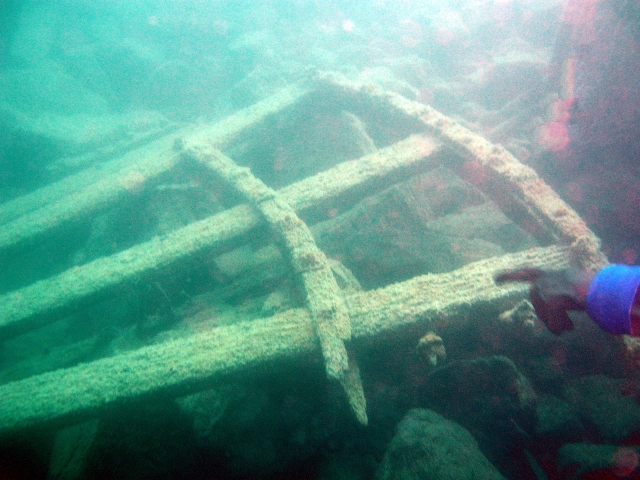 AI_isleroyale082904.jpg